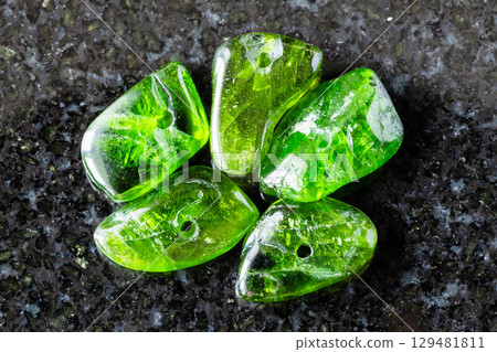 beads from chromian diopside mineral on black beads from chromian diopside mineral on black 129481811