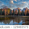 Beautiful autumn evening Lake Antorno and Three Peaks of Lavaredo, Dolomites, Italy 129483573