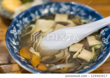 八戶的鄉土料理,煎餅湯 八戶的鄉土料理,煎餅湯 129483817