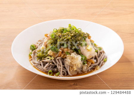 Chilled Mekabu Soba (Mekabu, Nameko mushrooms, grated daikon radish) 129484488