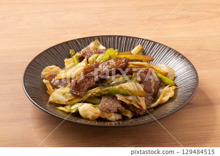 蠔油牛肉（高麗菜、蘆筍） 129484515