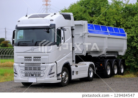 Trailer dump image 129484547