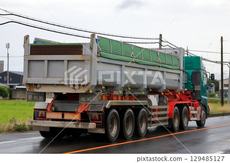 拖車轉儲圖像 129485127