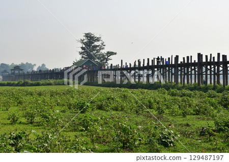 U Bein Bridge, Amarapura, Myanmar, the longest wooden bridge in the world 129487197