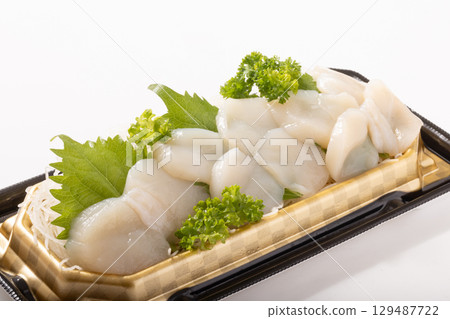 [Hokkaido] Scallops Sashimi 129487722