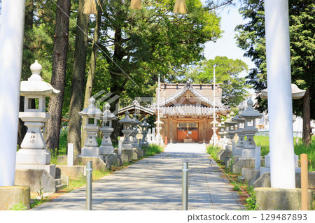Yamanoue Sumiyoshi Shrine on a clear day 129487893