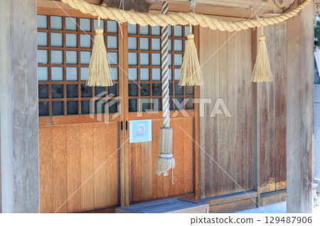 Yamanoue Sumiyoshi Shrine on a clear day 129487906