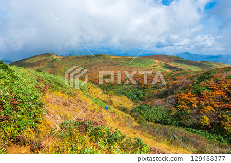 秋季攀登栗駒山(宇文沼~東栗駒) 秋季攀登栗駒山(宇文沼~東栗駒) 129488377