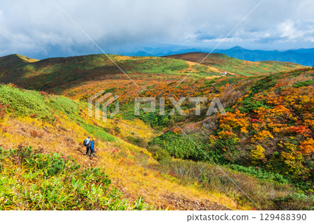 秋季攀登栗駒山(宇文沼~東栗駒) 秋季攀登栗駒山(宇文沼~東栗駒) 129488390