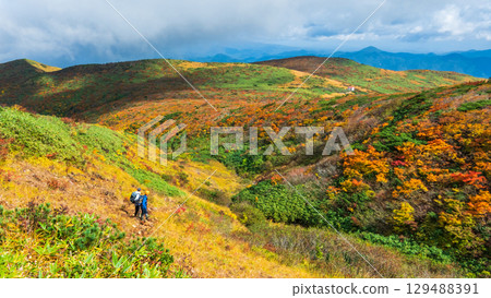 秋季攀登栗駒山（宇文沼～東栗駒） 129488391