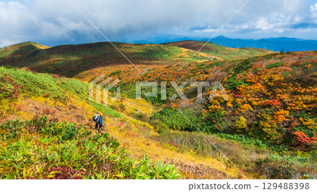 秋季攀登栗駒山（宇文沼～東栗駒） 129488398
