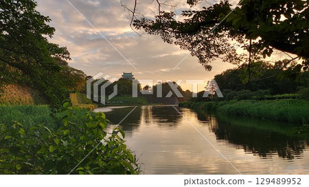 在黃昏的名古屋城堡 129489952