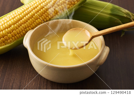 Warm corn soup 129490418