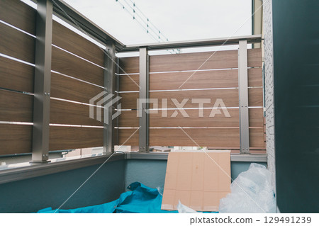 Balcony renovation 129491239