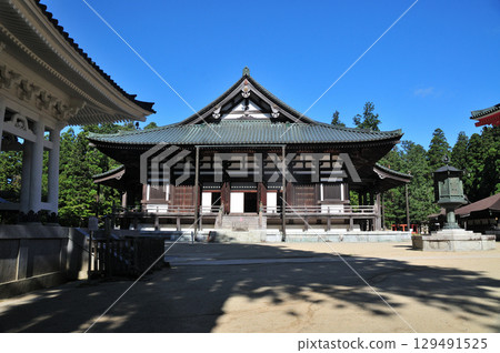 Kondo (Danjo Garan) [Koyasan Town, Wakayama Prefecture] 129491525