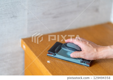 翻新DIY檯面表面處理基底調整砂紙商店翻新 129494358