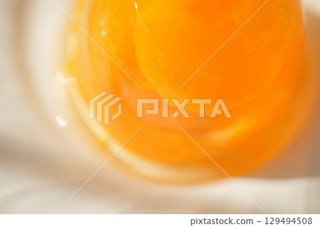 非常適合夏天。清涼、輕盈、閃耀的橘子果凍 129494508