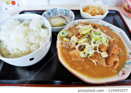 Stewed set meal 129495977