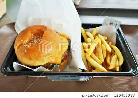 Hamburger and potato 129495988