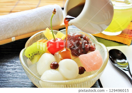 Fruit white ball anmitsu 129496015