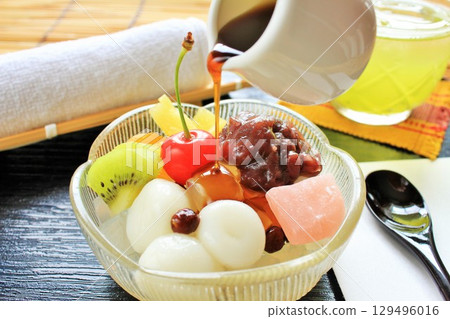 Fruit white ball anmitsu Fruit white ball anmitsu 129496016