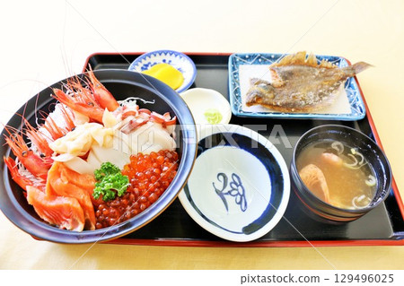 北海道海鮮碗 129496025