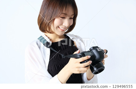 單反相機和女人形象 129496555