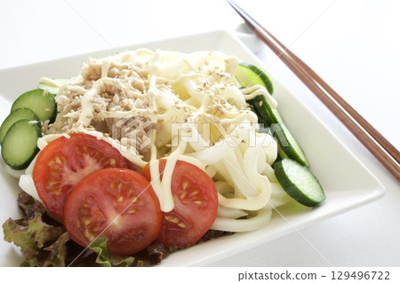 Salad Udon 129496722