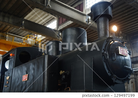 steam locomotive 129497199