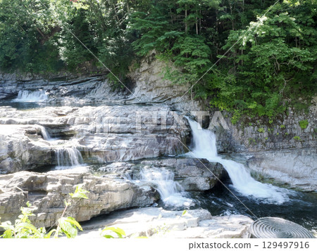 Sandan Falls in Ashibetsu City Sandan Falls in Ashibetsu City 129497916