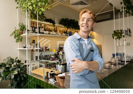 bar, barista, male 129498050