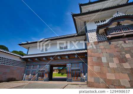 初夏的金澤城公園 129498637