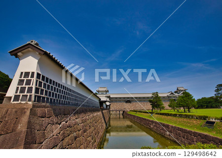 Kanazawa Castle Park in early summer 129498642