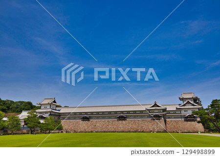 初夏的金澤城公園 129498899