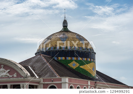 Facade of the imposing Amazonas Theater in the city of Manaus in Brazil. Symbol of the golden period of rubber in Brazil 129499291