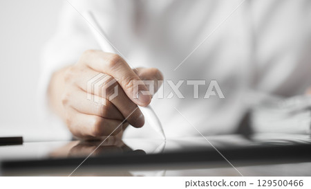 Business concept. A confident gesture by a female leader with leadership and innovative attitude. 129500466