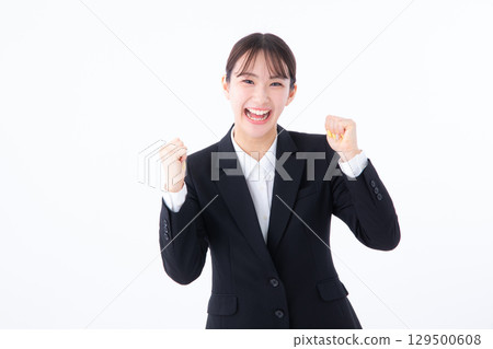一位構成腸道的年輕女士 129500608