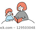 一位女士正在為孩子讀書 129503048