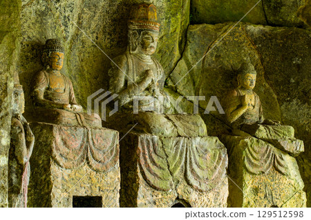 Usuki Stone Buddha Usuki Stone Buddha 129512598