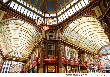 A beautiful view of Leadenhall Market in London 129513178