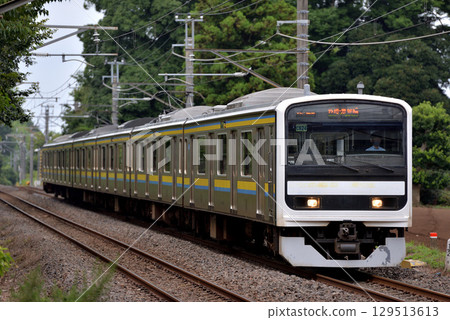 Six 209 series local trains running on the Sotobo Line Six 209 series local trains running on the Sotobo Line 129513613
