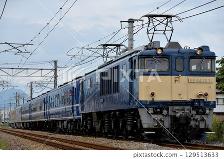 The rapid steam locomotive GV Kiryu, a replacement for the EF64, runs on the Ryomo Line. 129513633