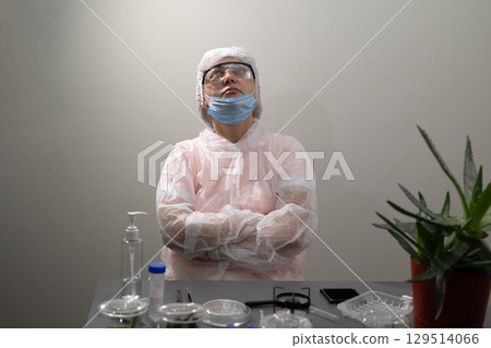 Researcher Conducts Aloe Plant Study for Potential Medicinal Applications 129514066