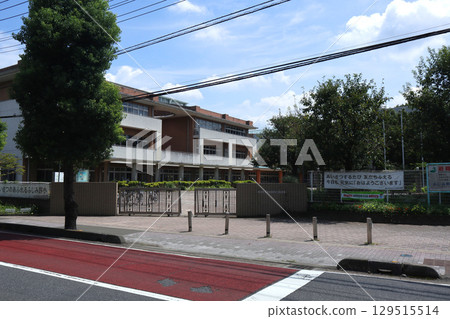 Fujimino Elementary School, Fujimi City 129515514