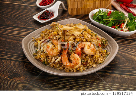 Vietnamese fried rice with prawn and squid Kom Ran Vietnamese fried rice with prawn and squid Kom Ran 129517154