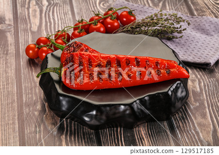 Grilled whole red paprika ramiro 129517185