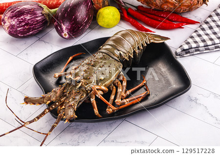 Raw wild fresh spiny lobster Raw wild fresh spiny lobster 129517228