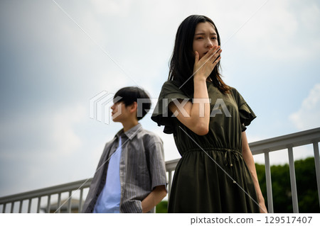 青春的夏天，一對充滿迷惘與希望的情侶 129517407