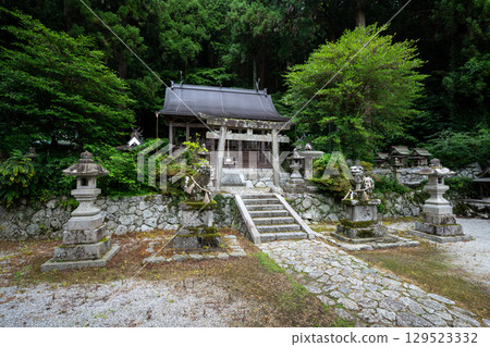 Takama-no-hiko Shrine (Gose City, Nara Prefecture) 129523332
