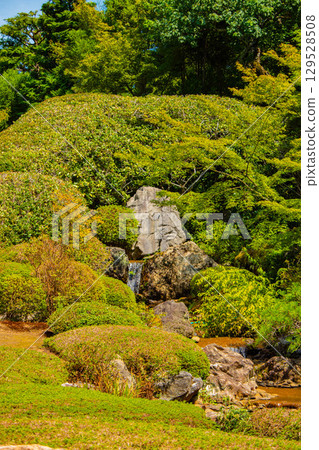 【京都風光】退藏院:兩大雅緻園林:枯山水庭園與池式庭園 【京都風光】退藏院:兩大雅緻園林:枯山水庭園與池式庭園 129528508